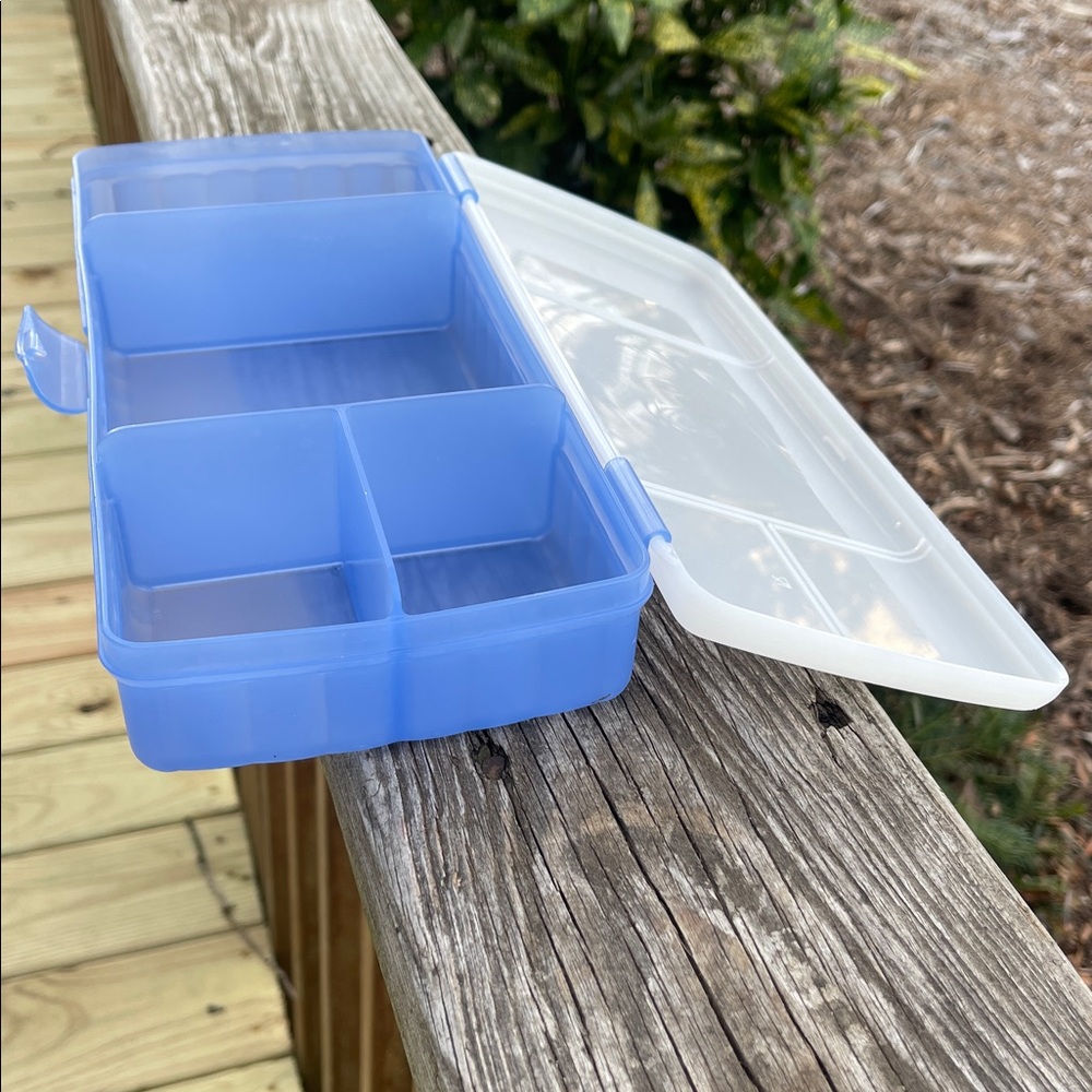 Tupperware Lunch N Things Divided Container - Picture 5 of 10